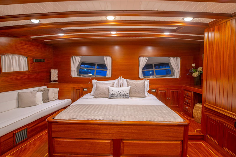 Luxury Yacht Hic Salta Turkey