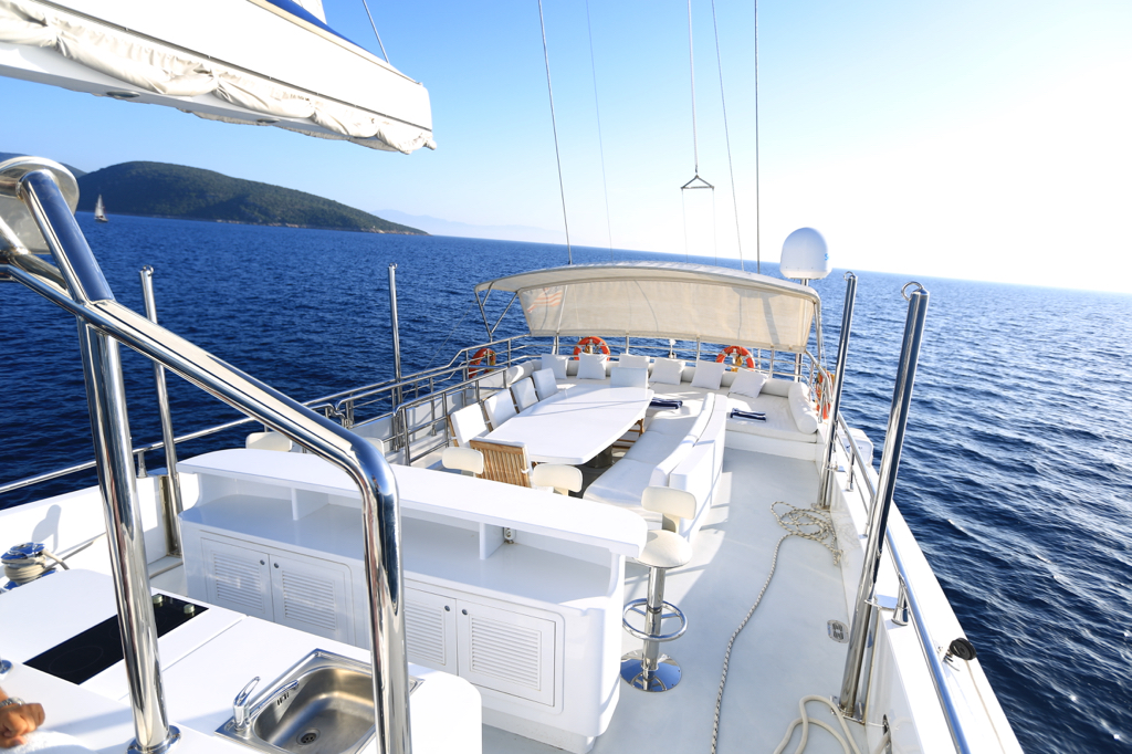 Luxury sailing yacht For Rent Istanbul