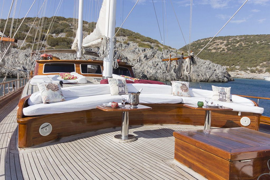 Luxury yacht for rent Turkey