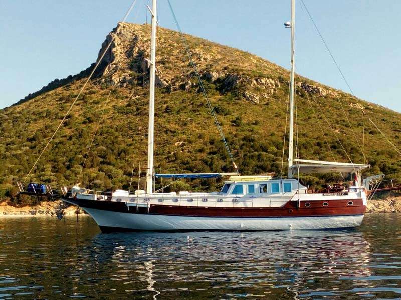 6 Cabin Gulet Atlantik III for rent Italy