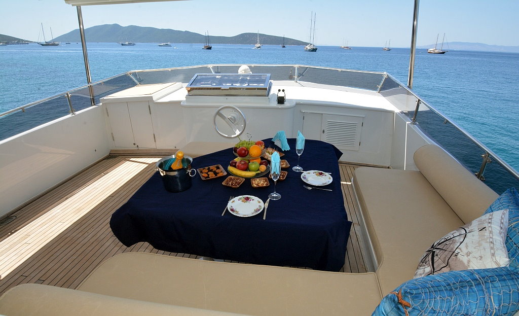 4 Cabin Motor Yacht for Rent Bodrum