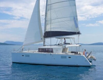 Catamaran Lagoon 450 F for sale